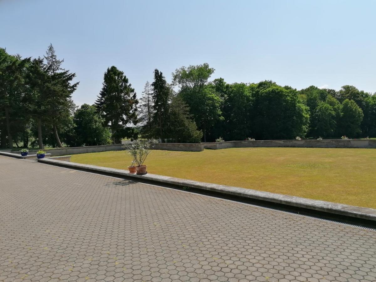 Schloss Wichmannsdorf Kröpelin Екстериор снимка