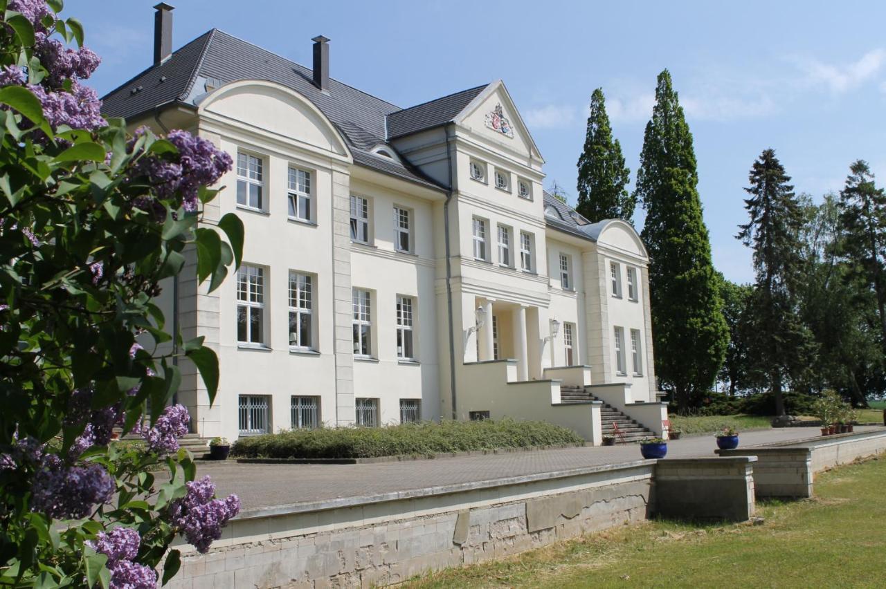 Schloss Wichmannsdorf Kröpelin Екстериор снимка